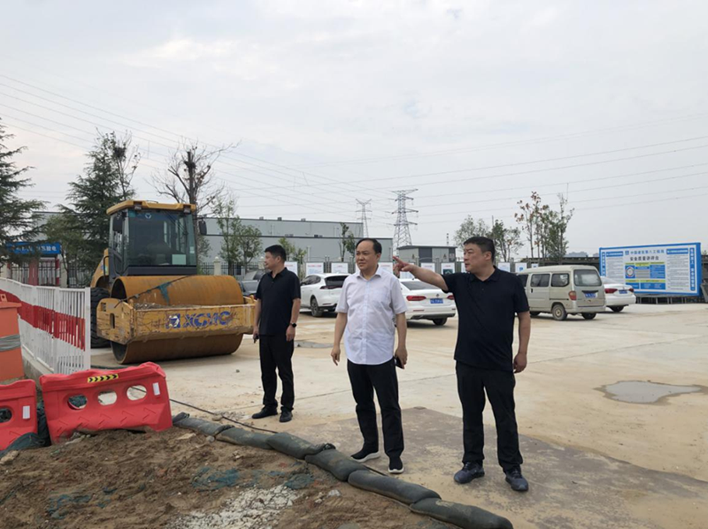 万搏在线开户-万搏（中国）
党委委员、副总经理张岩到侯寨新镇区安置区调研项目建设工作