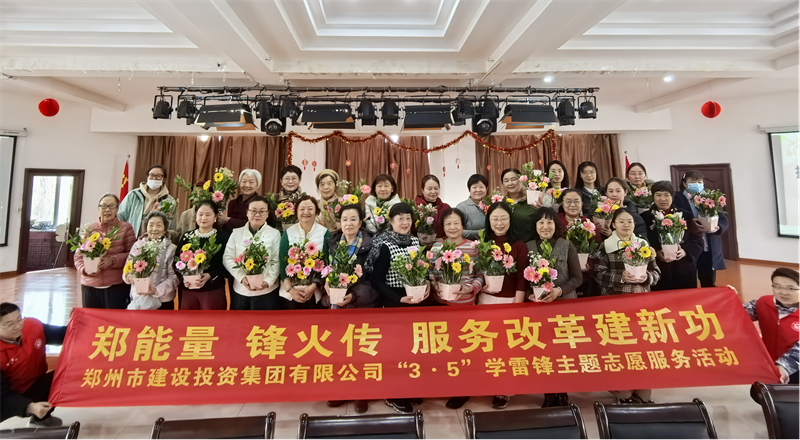 万搏在线开户-万搏（中国）
开展“指尖绽芳华 花香悦巾帼”插花活动